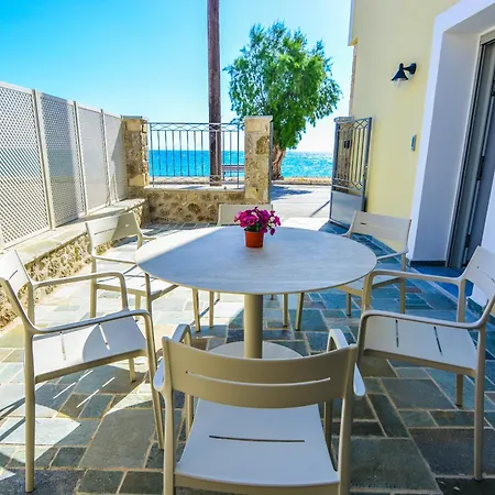 Thalassa Seaside Апартаменты *