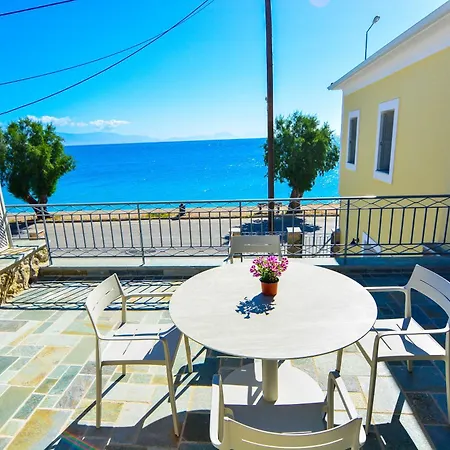 Апартаменты Thalassa Seaside