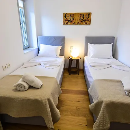 Апартаменты Thalassa Seaside