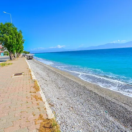 Апартаменты Thalassa Seaside *