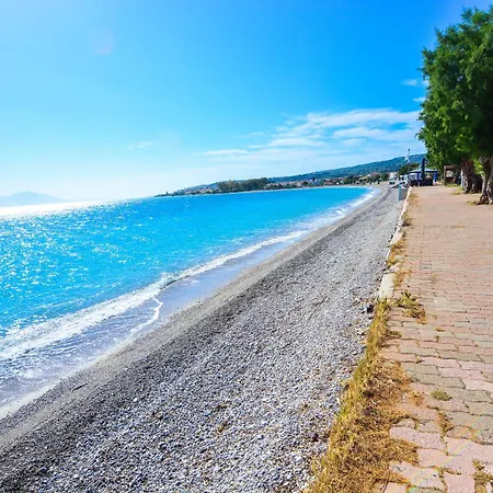 Апартаменты Thalassa Seaside